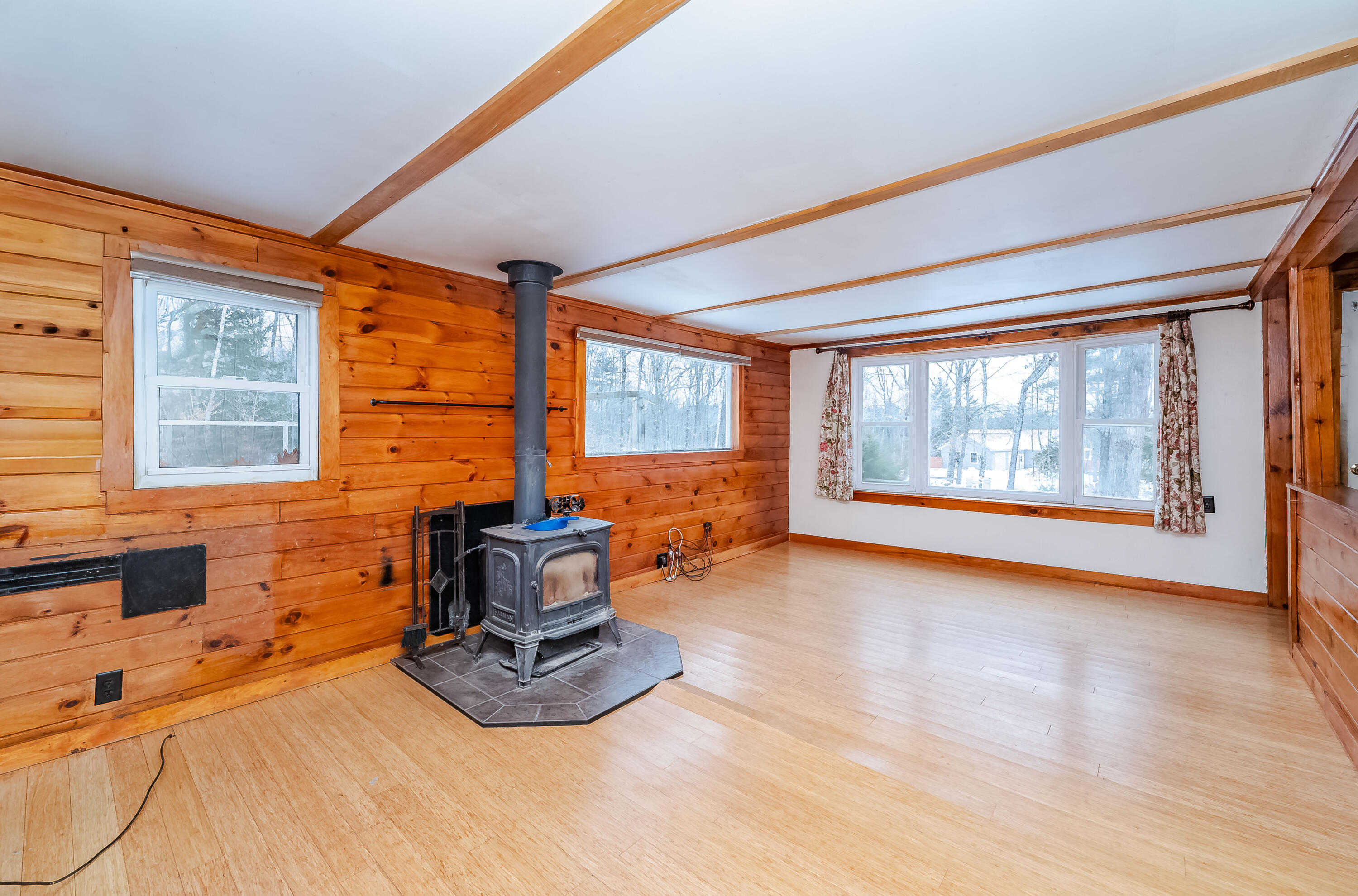 328 County Road Acton, ME 04001 - Photo 4 of 36 Living Room