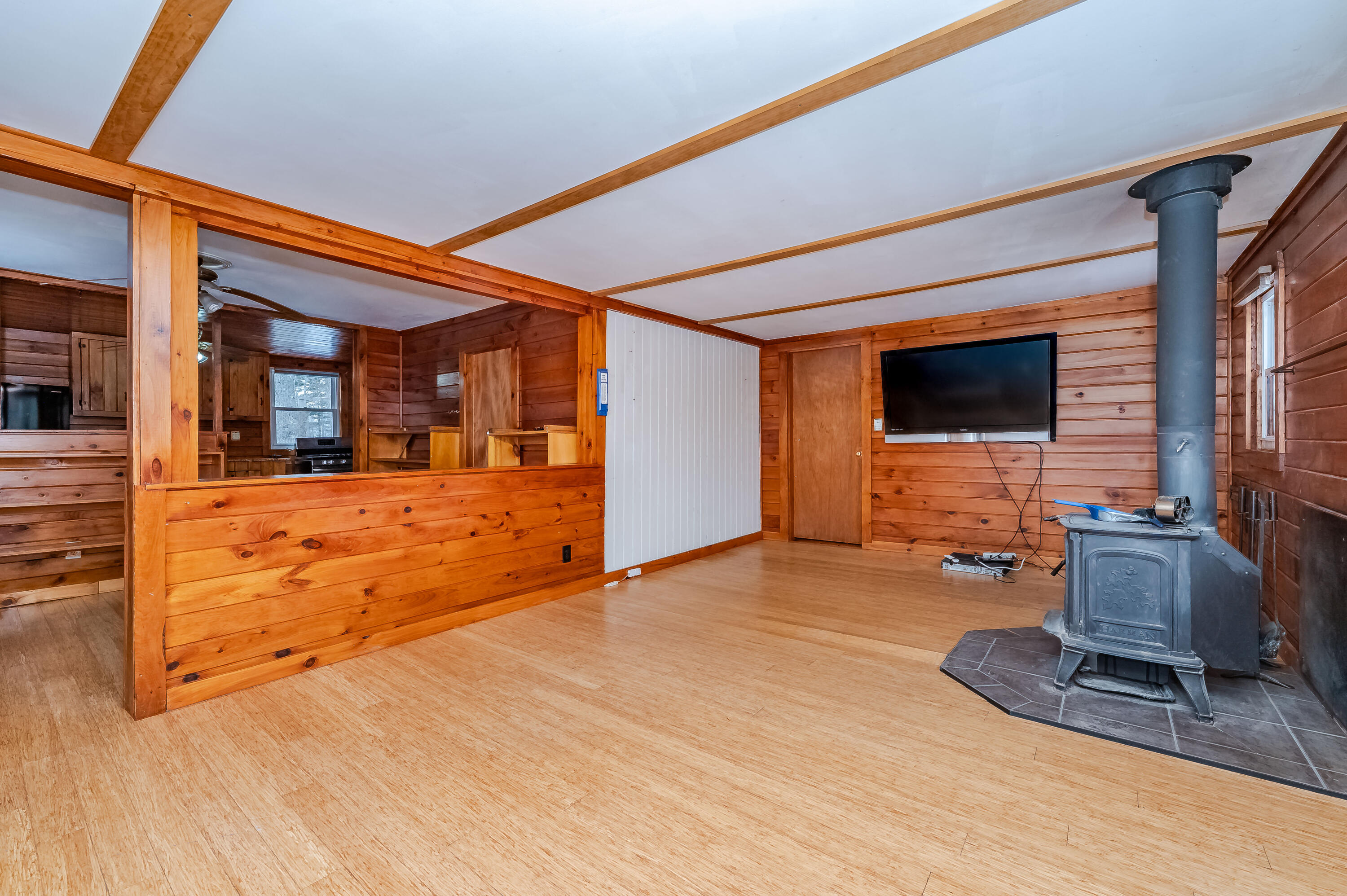 328 County Road Acton, ME 04001 - Photo 6 of 36 Living Room