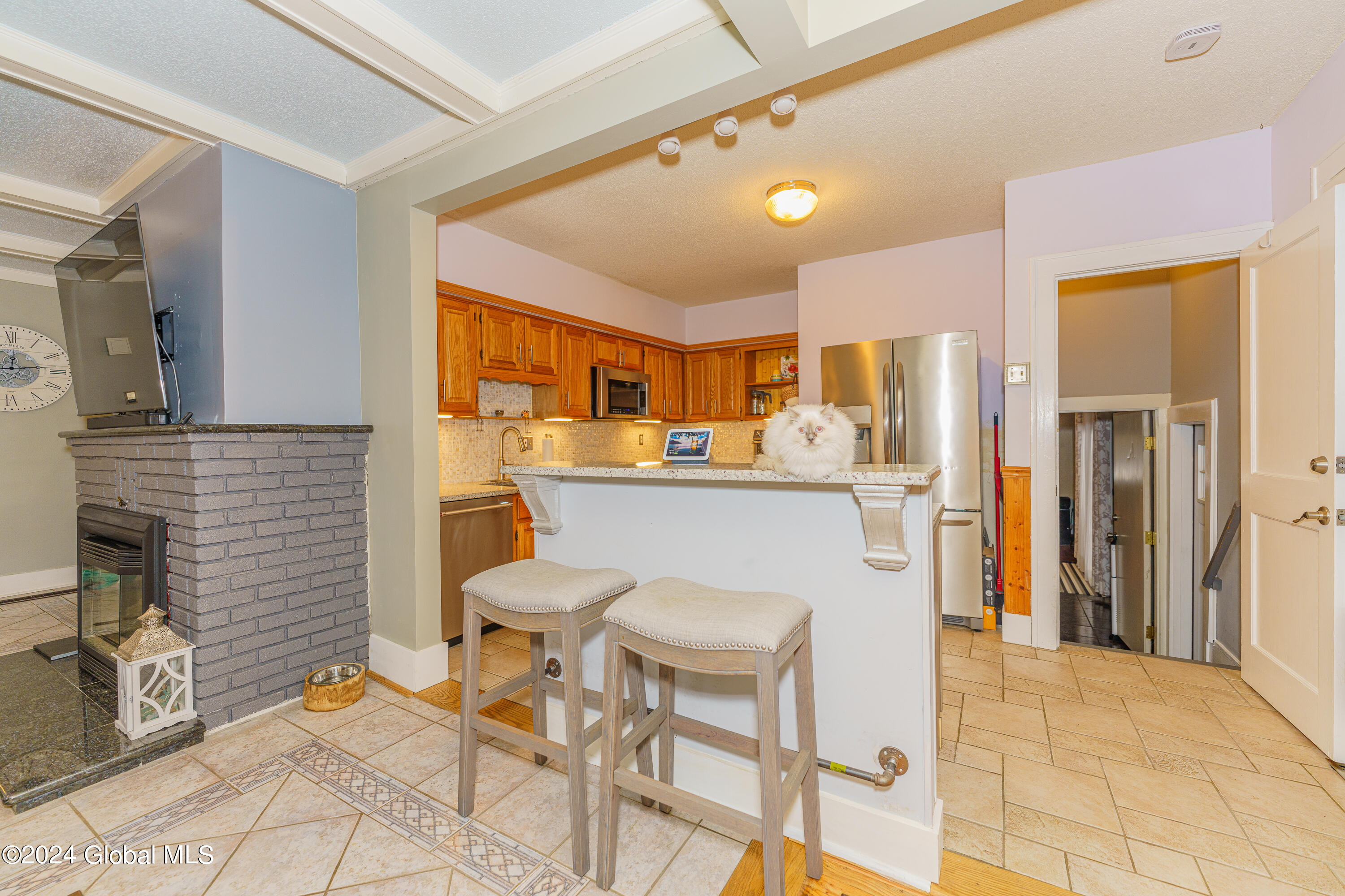 2734 Troy-Schenectady Road Niskayuna, NY 12309 - Photo 14 of 43 4 Kitchen 1