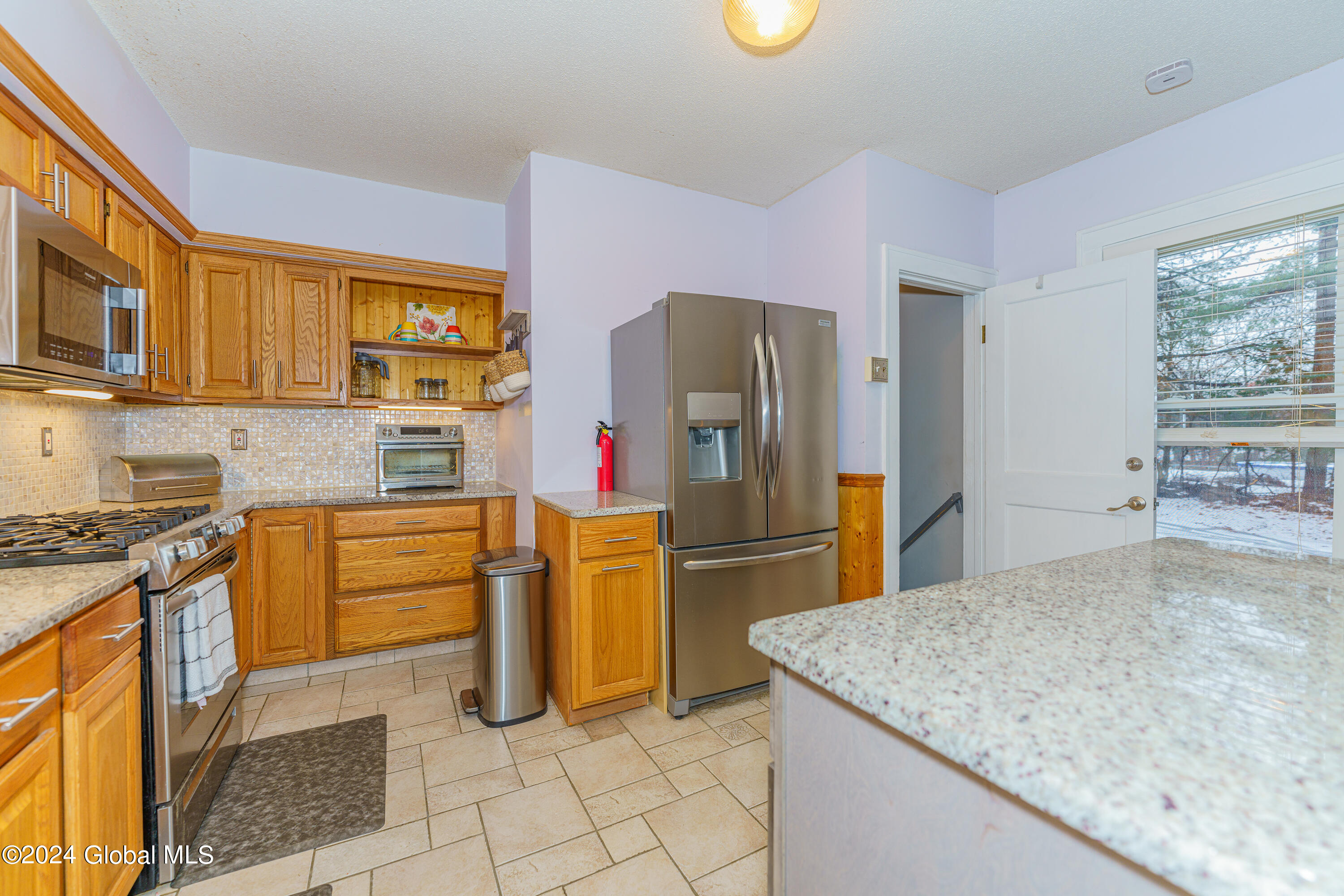 2734 Troy-Schenectady Road Niskayuna, NY 12309 - Photo 15 of 43 4 Kitchen 2