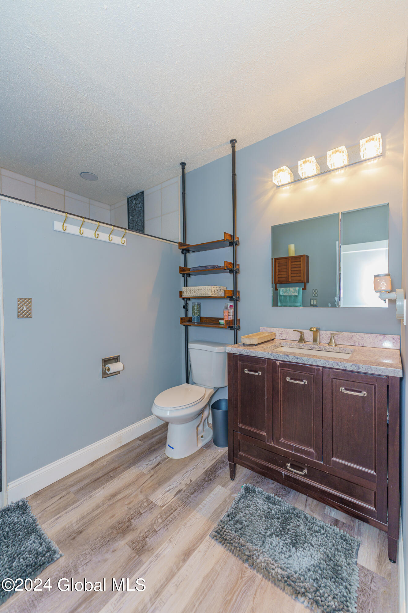 2734 Troy-Schenectady Road Niskayuna, NY 12309 - Photo 31 of 43 Bathroom 3