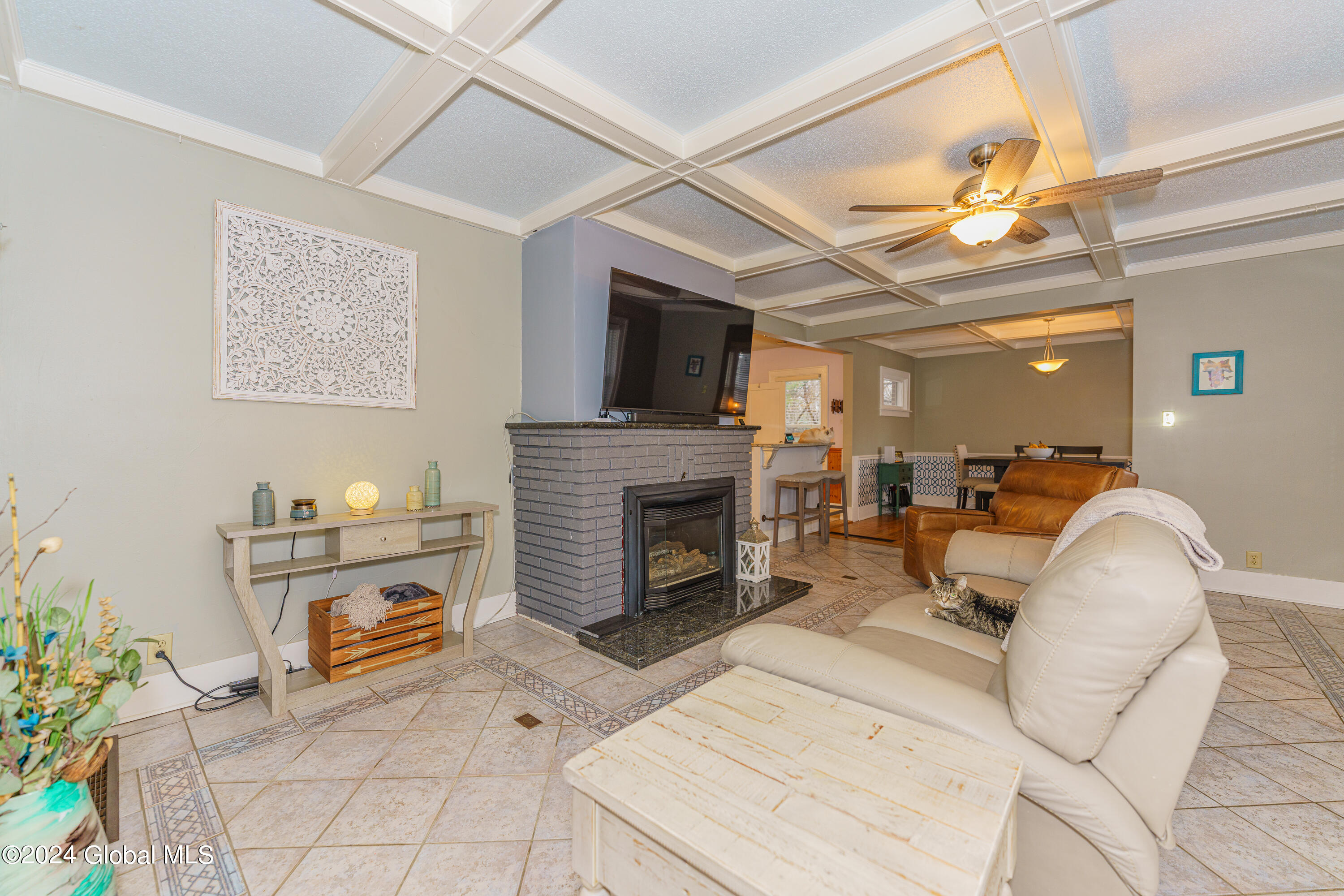 2734 Troy-Schenectady Road Niskayuna, NY 12309 - Photo 5 of 43 1 Livingroom 2