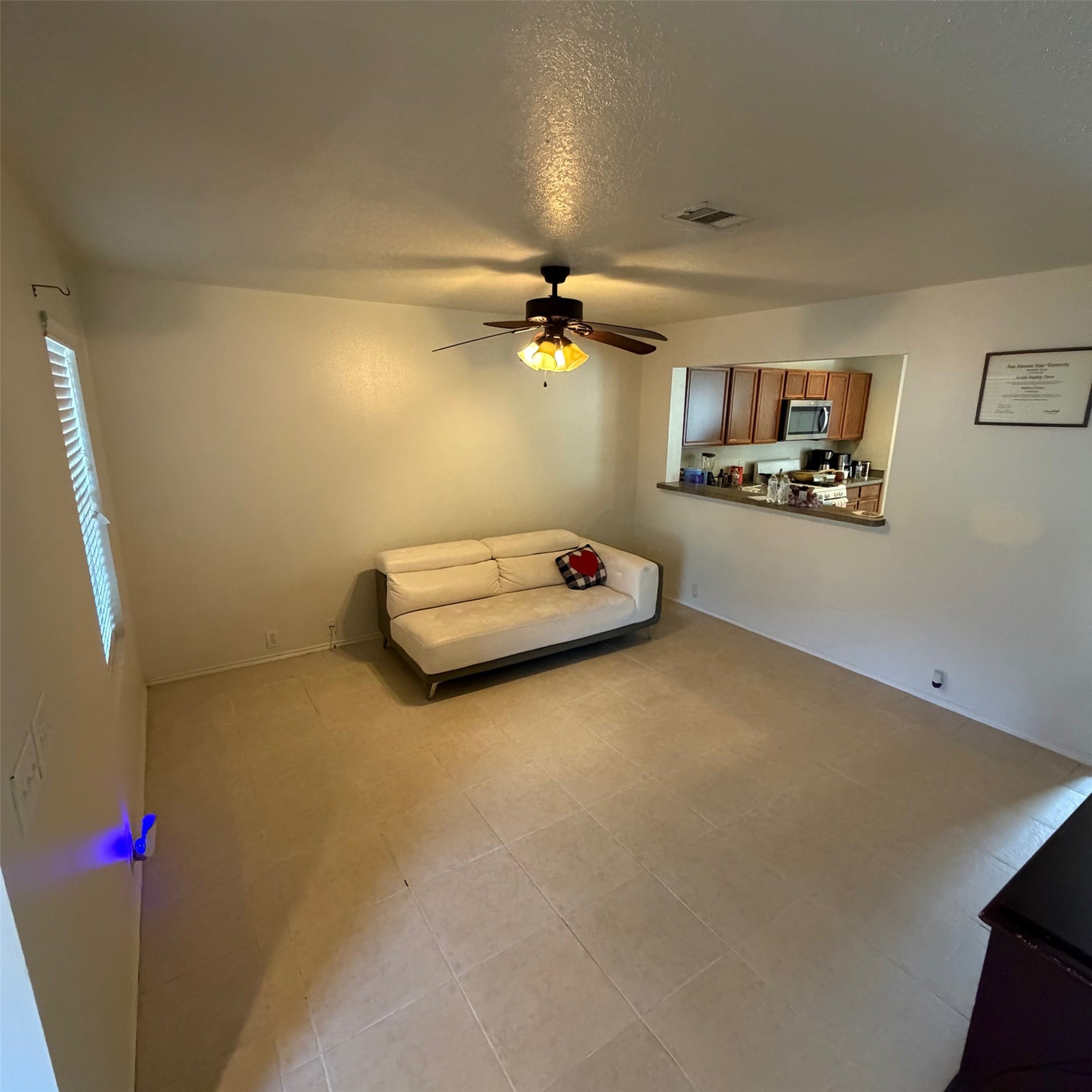 735 Pine Lodge Drive Houston, TX 77090 - Photo 3 of 19 Family room