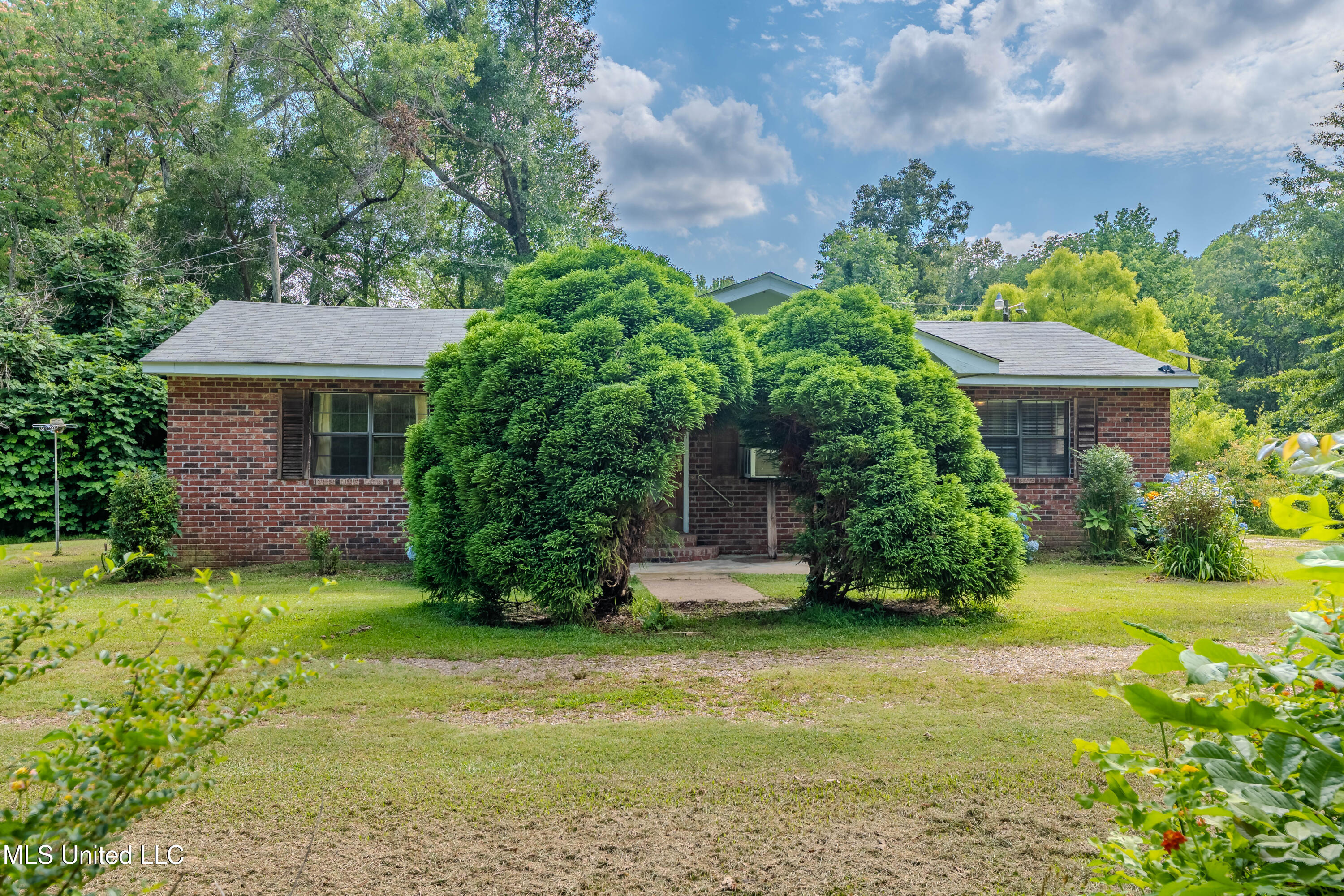 5699 Hebron Church Road Bentonia, MS 39040 - Photo 42 of 52 P1249645-HDR
