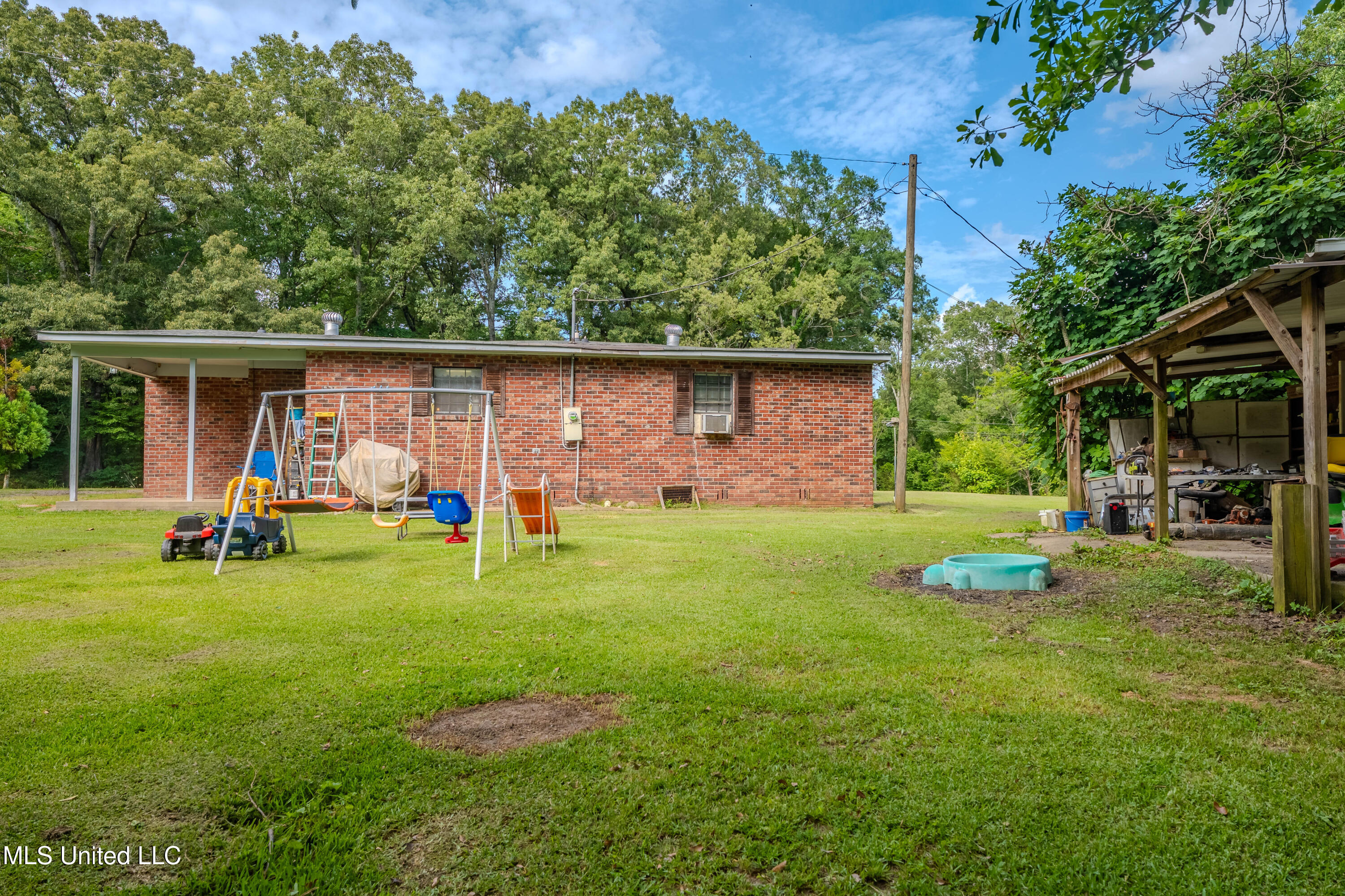 5699 Hebron Church Road Bentonia, MS 39040 - Photo 44 of 52 P1249659-HDR