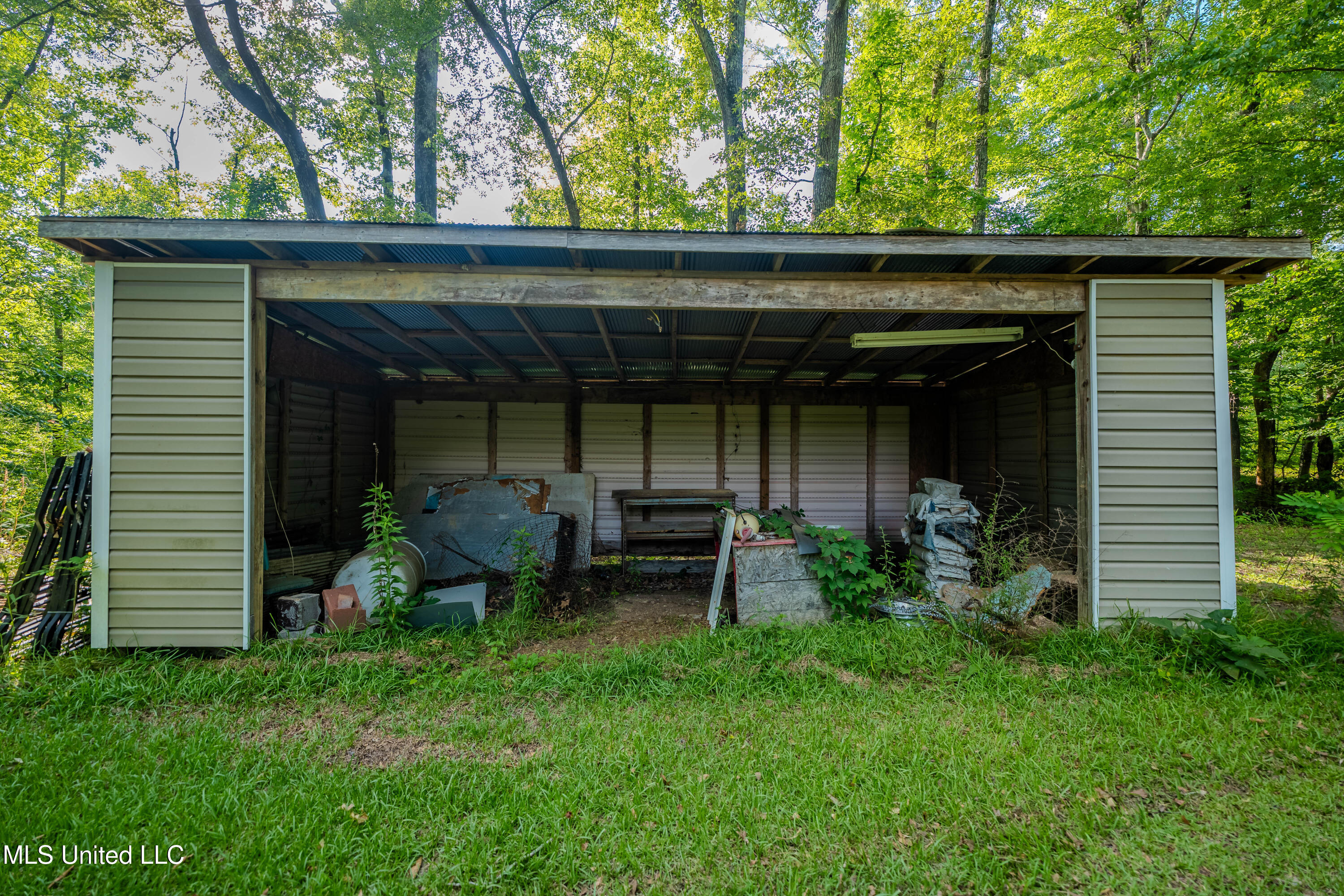 5699 Hebron Church Road Bentonia, MS 39040 - Photo 50 of 52 P1249739-HDR