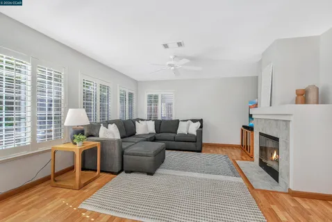 $949,500 | 280 Brady Street, Martinez, CA 94553