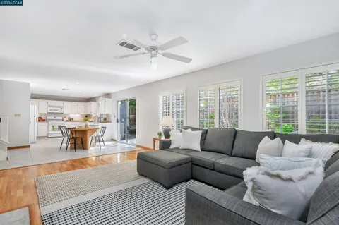 $949,500 | 280 Brady Street, Martinez, CA 94553