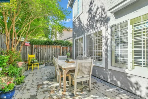 $949,500 | 280 Brady Street, Martinez, CA 94553