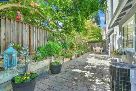 $949,500 | 280 Brady Street, Martinez, CA 94553