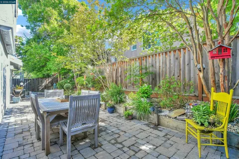 $949,500 | 280 Brady Street, Martinez, CA 94553