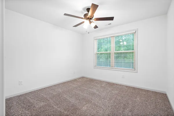 $1,495 | 933 Center Road, Unit A, Clarksville, TN 37042