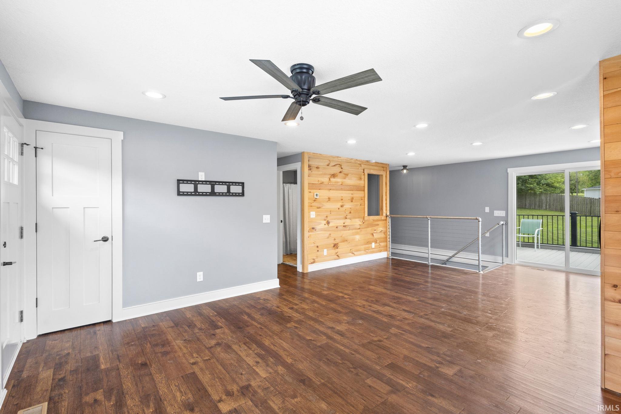 2404 Gump Road East Fort Wayne, IN 46845 - Photo 7 of 36
