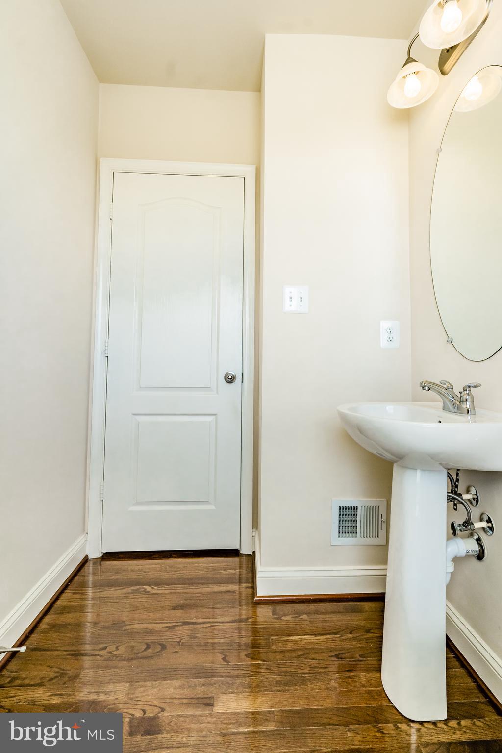 22711 Newcut Road Clarksburg, MD 20871 - Photo 19 of 47