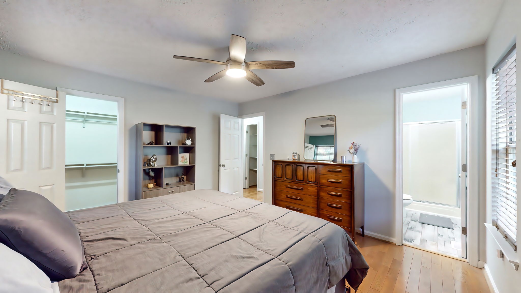 137 Gaskins Road Dickson, TN 37055 - Photo 32 of 58 a bedroom with a bed and furniture