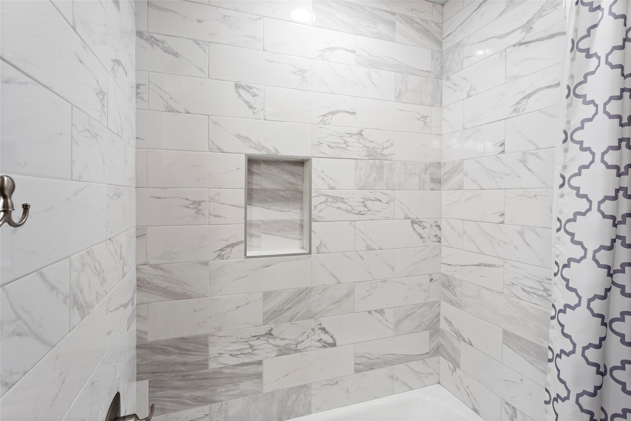 13800 West 6th Street Santa Fe, TX 77517 - Photo 27 of 35 a bathroom with a shower