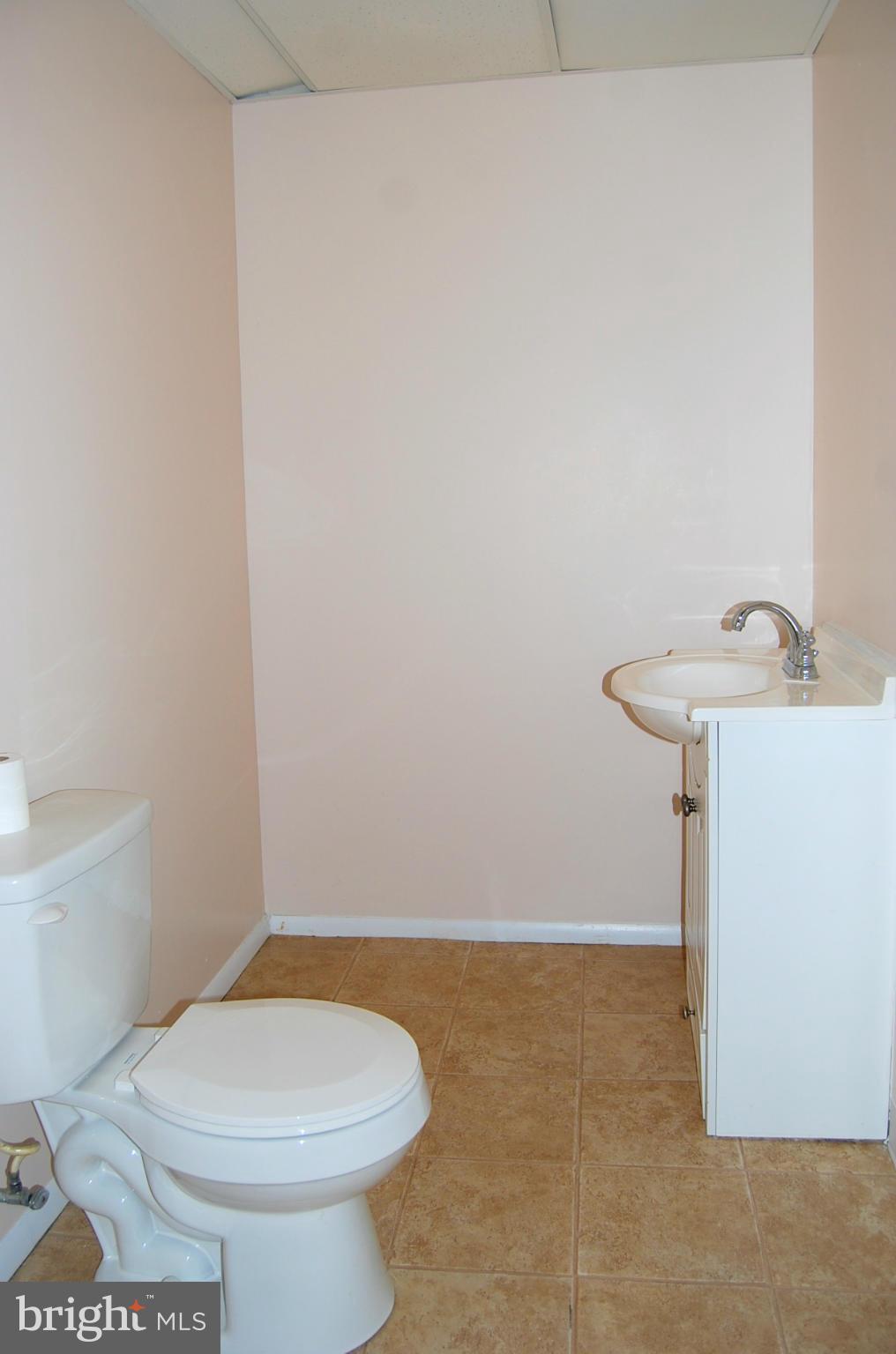 123 Potomac Run Road Fredericksburg, VA 22405 - Photo 13 of 22 Basement half bath