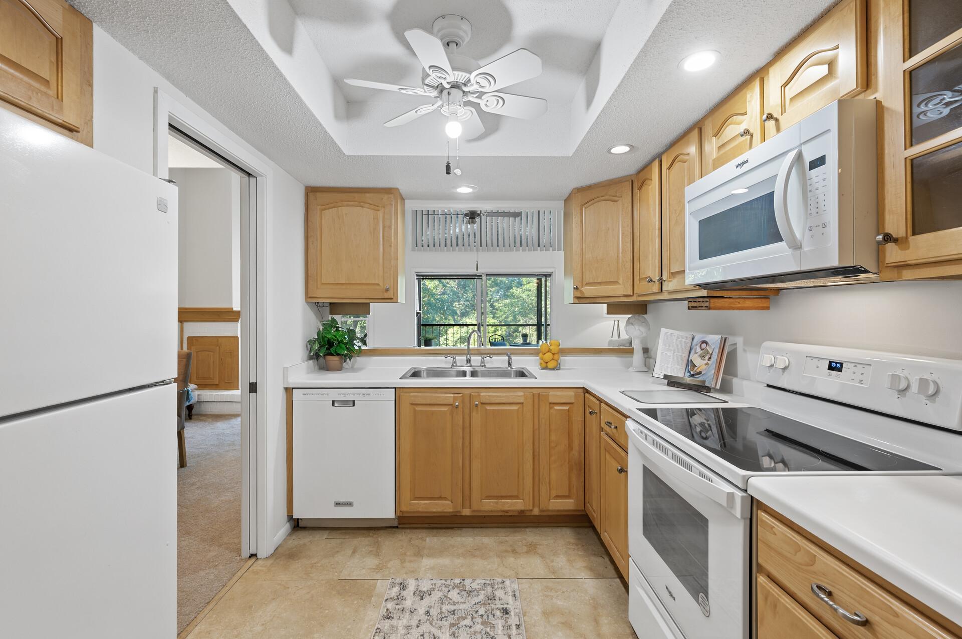8441 Irwin Road, Unit 318 Bloomington, MN 55437 - Photo 16 of 46