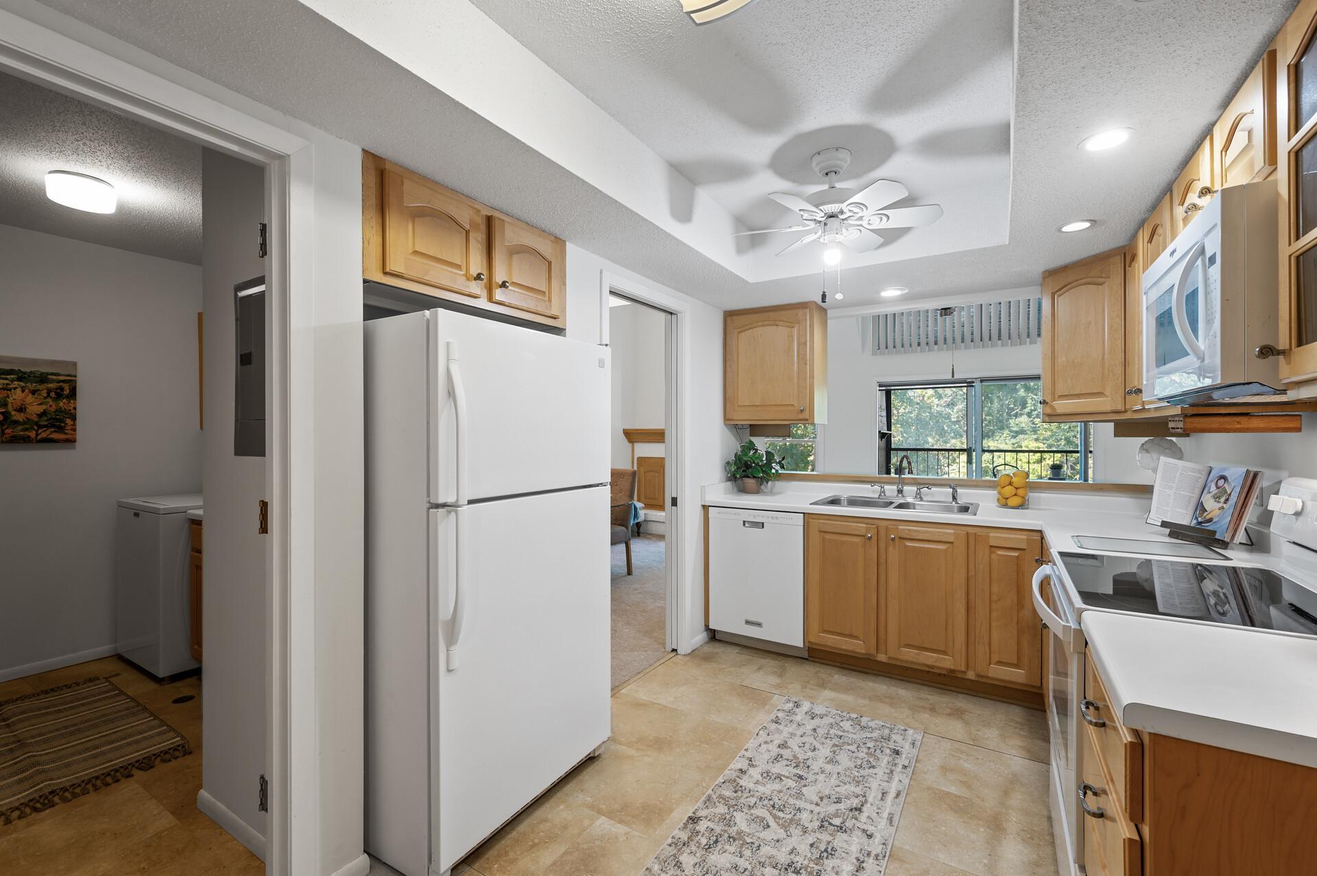 8441 Irwin Road, Unit 318 Bloomington, MN 55437 - Photo 17 of 46