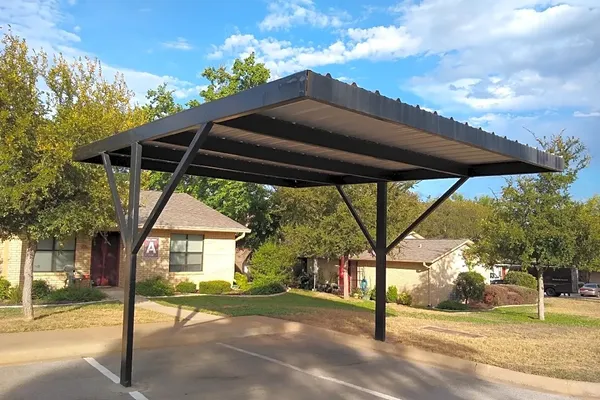 $700 | 1001 Pecan Valley Drive, Marble Falls, TX 78654
