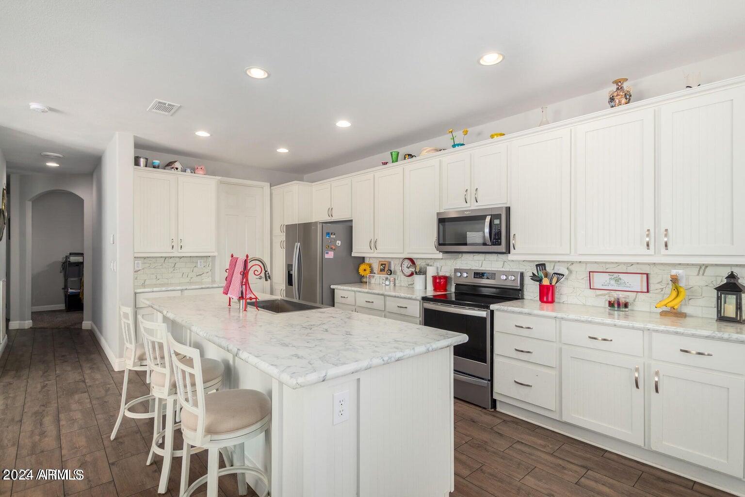 3301 South Goldfield Road, Unit 6042 Apache Junction, AZ 85119 - Photo 6 of 16 20231011155135785038000000-o