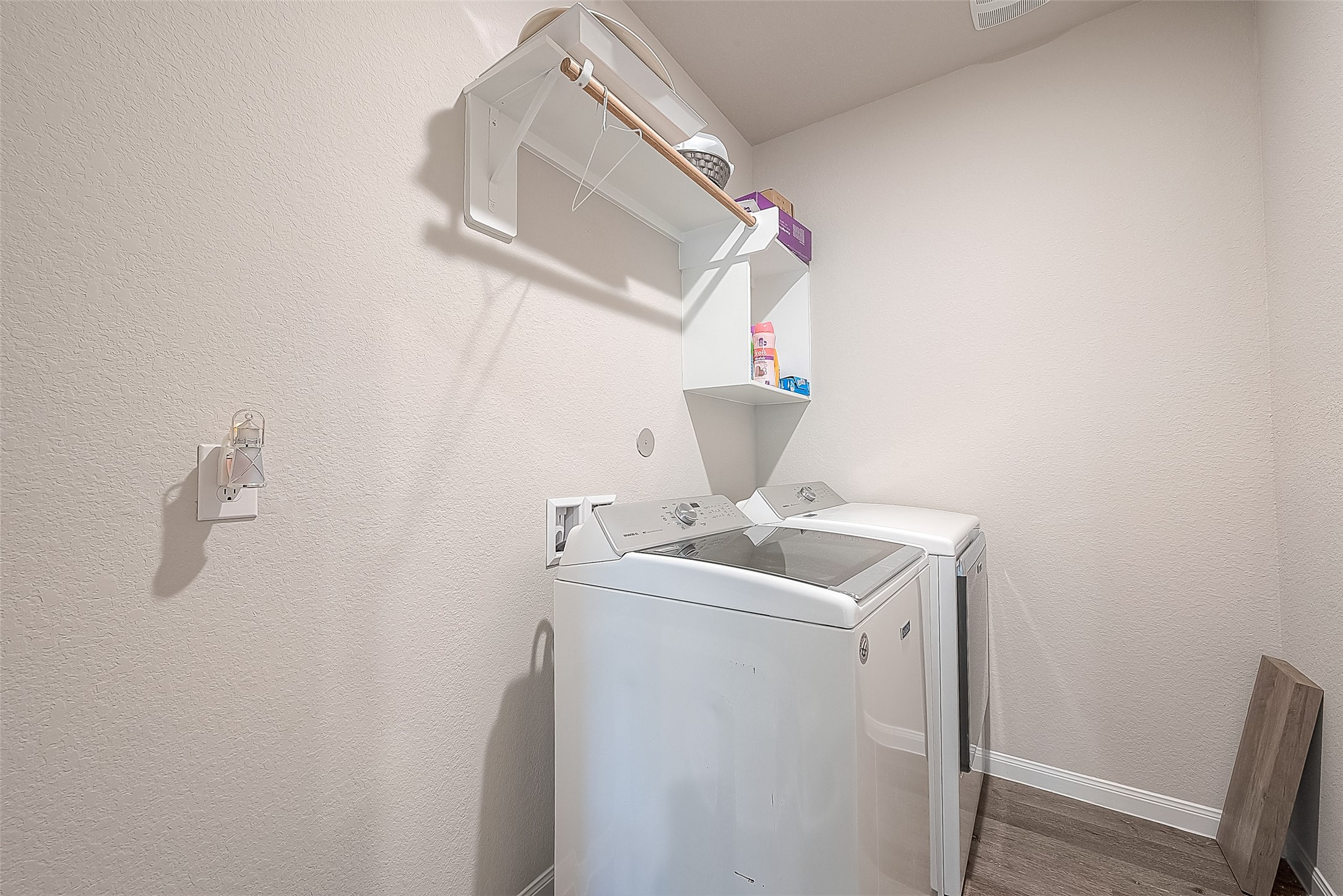 1317 Mount Bassie Trail Conroe, TX 77301 - Photo 20 of 50 a utility room with dryer and washer