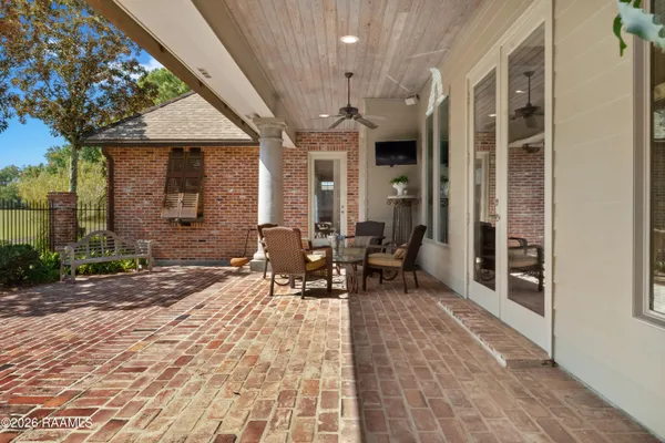 $889,500 | 101 Mission Hills Drive, Broussard, LA 70518