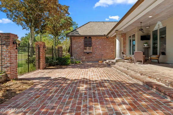 $889,500 | 101 Mission Hills Drive, Broussard, LA 70518