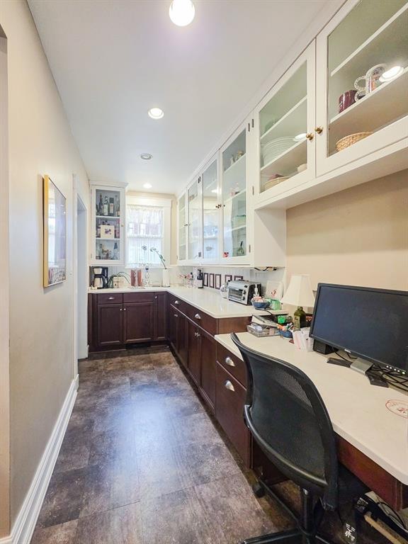 333 Devonshire Street Pittsburgh, PA 15213 - Photo 18 of 50 Butler's pantry with bar sink adjoining dining room