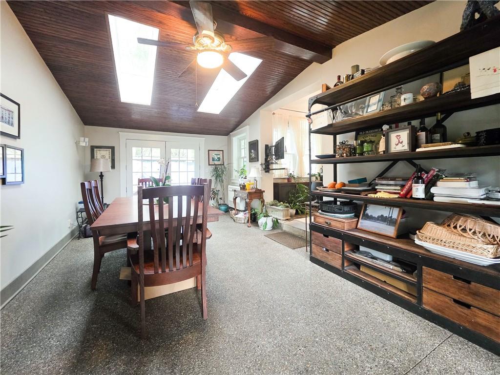 333 Devonshire Street Pittsburgh, PA 15213 - Photo 21 of 50 Morning Room/Family room off kitchen