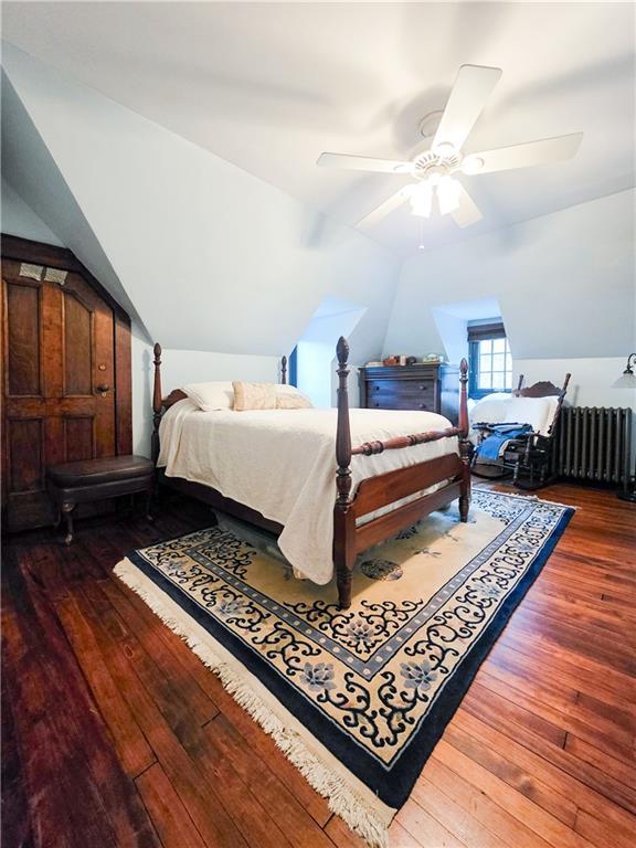 333 Devonshire Street Pittsburgh, PA 15213 - Photo 35 of 50 3rd floor bedroom