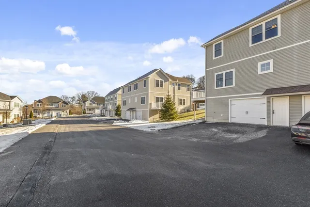 $439,900 | 66 Oak Street, Unit 66, Clinton, MA 01510