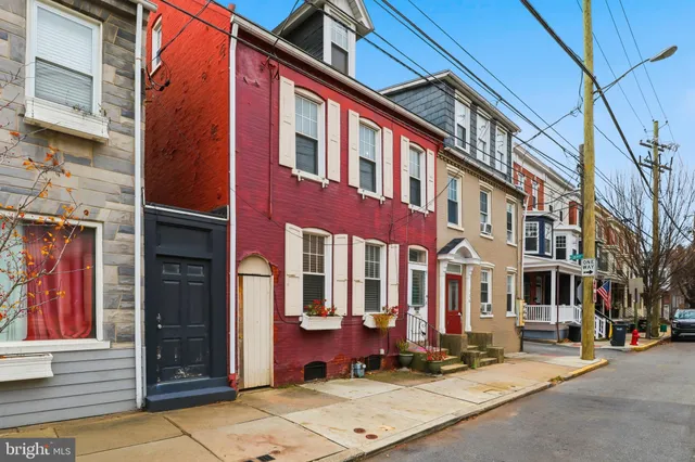 $354,900 | 128 East James Street, Lancaster, PA 17602