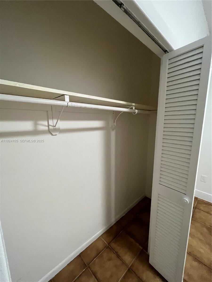 920 Southwest 30th Avenue, Unit 2 Miami, FL 33135 - Photo 16 of 18 a view of small space