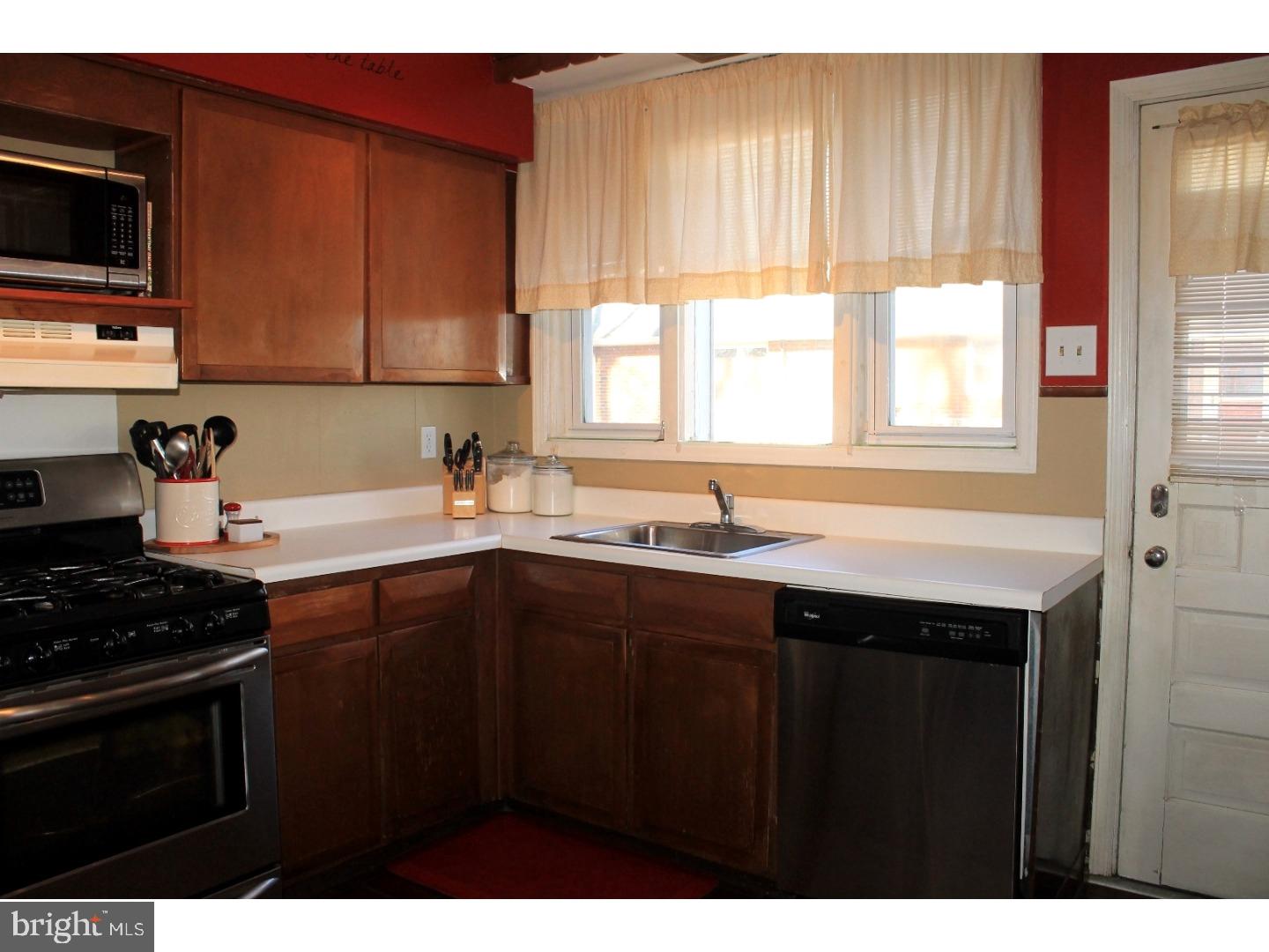 705 Filbert Street Palmyra, NJ 08065 - Photo 13 of 25 Kitchen