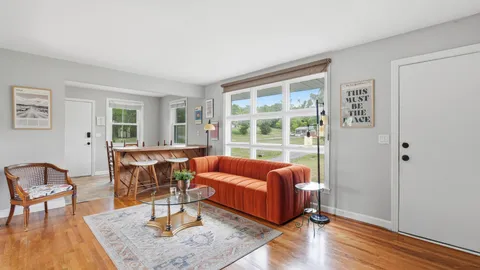 $349,900 | 368 Oakview Drive, Nashville, TN 37207