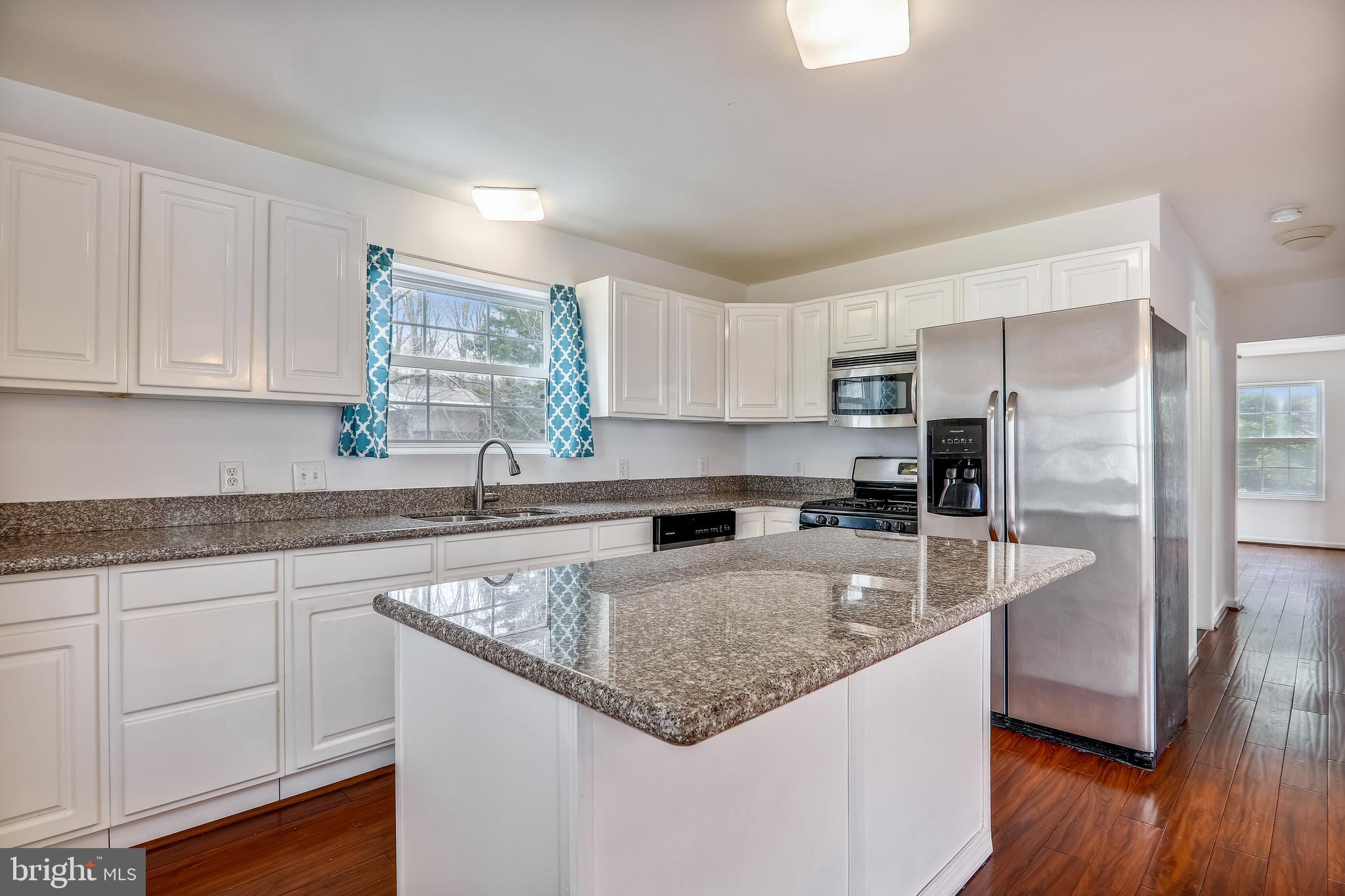 2802 Norbeck Road Silver Spring, MD 20906 - Photo 8 of 43 Granite Counters & Stainless Steel Appliances