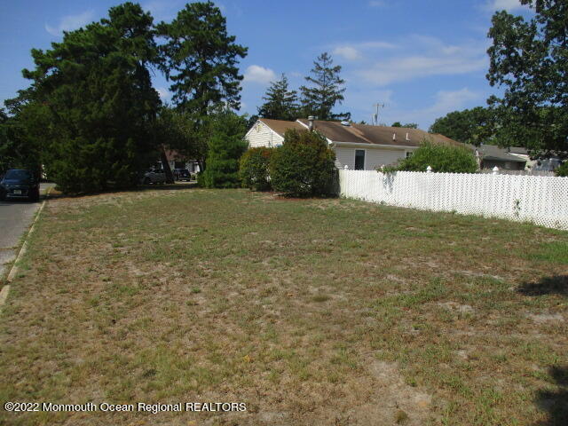 167 Cherry Quay Road Brick, NJ 08723 - Photo 3 of 32 IMG_0447