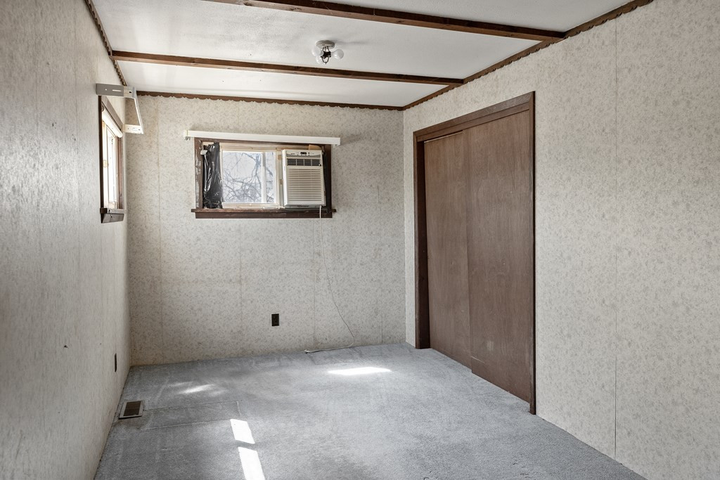 129 Bradford Road Plattsburgh, NY 12901 - Photo 14 of 38 Gallery Image 14