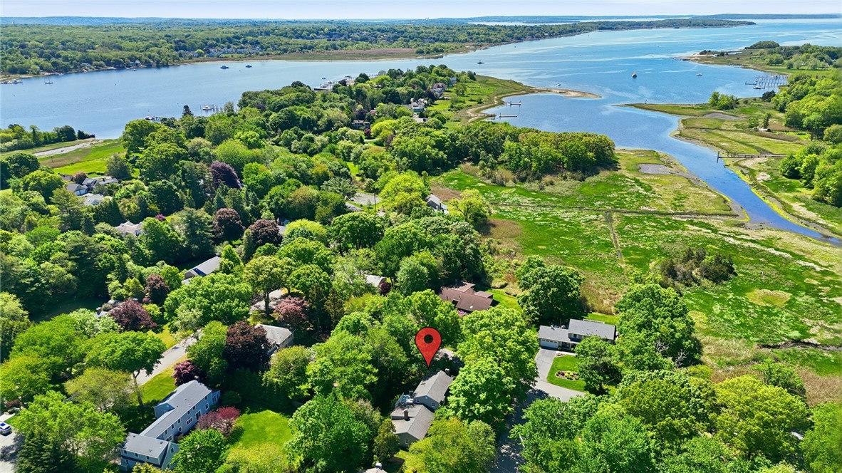 24 Wildflower Road Barrington, RI 02806 - Photo 4 of 50