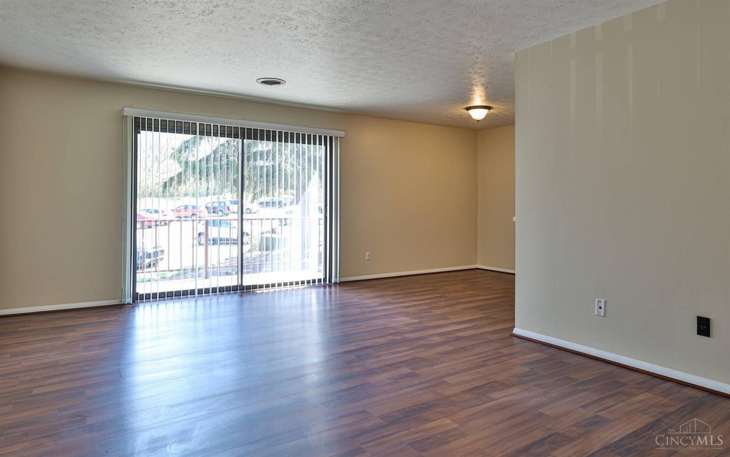 6584 Hearne Road, Unit 17 Cincinnati, OH 45248 - Photo 5 of 27 Gallery Image 5