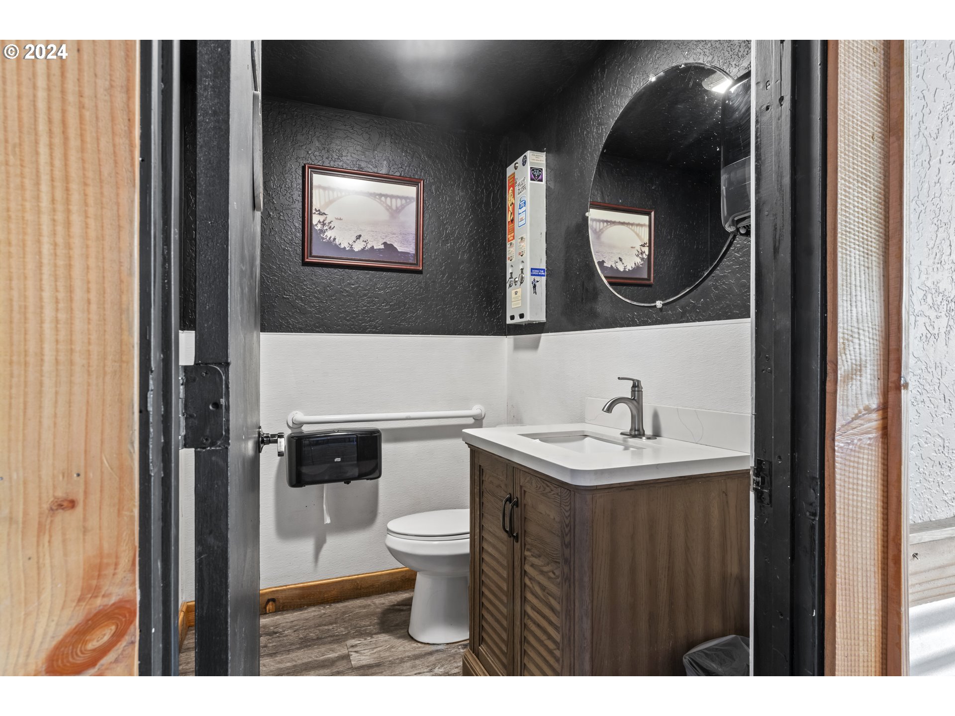 10786 Highway 126 Mapleton, OR 97453 - Photo 17 of 48