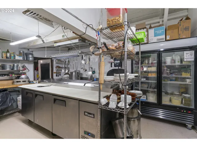 $699,900 | 10786 Highway 126, Mapleton, OR 97453