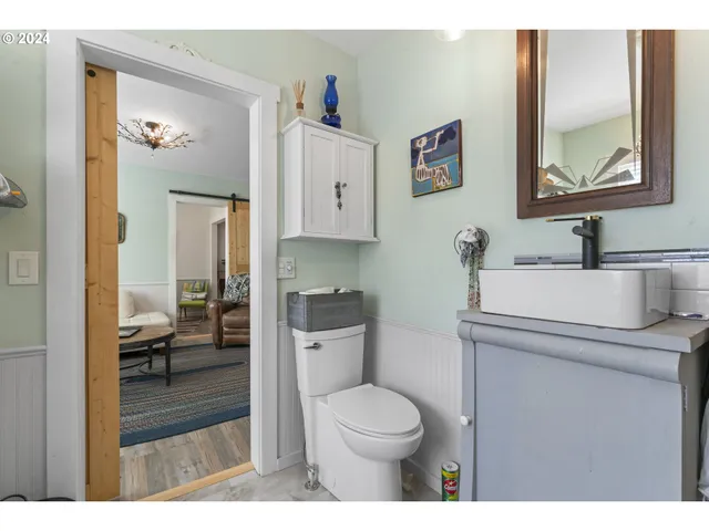 $699,900 | 10786 Highway 126, Mapleton, OR 97453