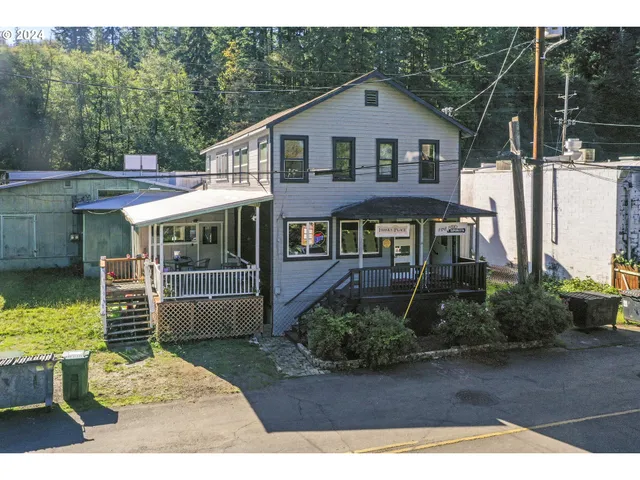 $699,900 | 10786 Highway 126, Mapleton, OR 97453