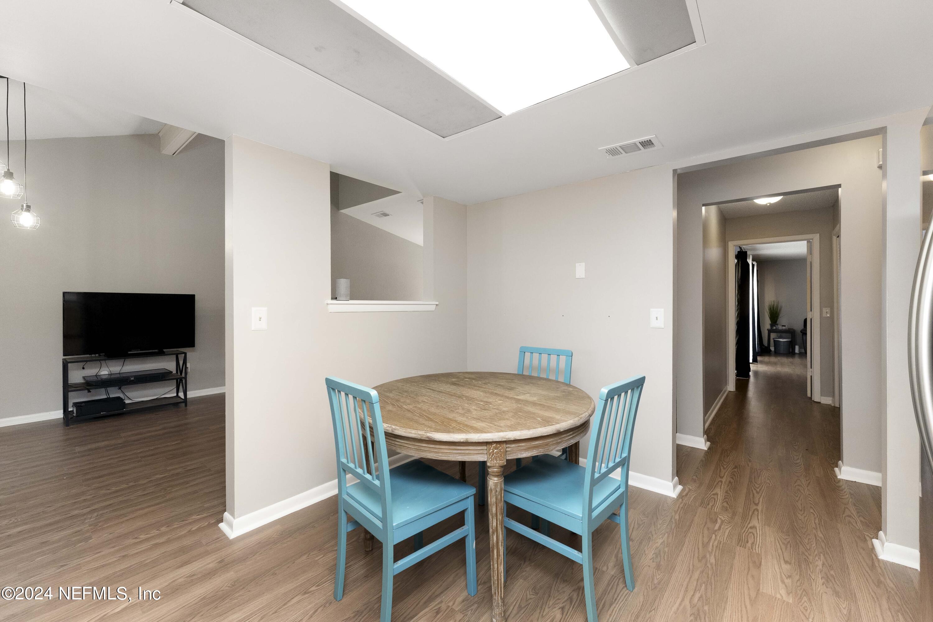 2532 Wattle Tree Road West Jacksonville, FL 32246 - Photo 10 of 25 Cute Eating Area