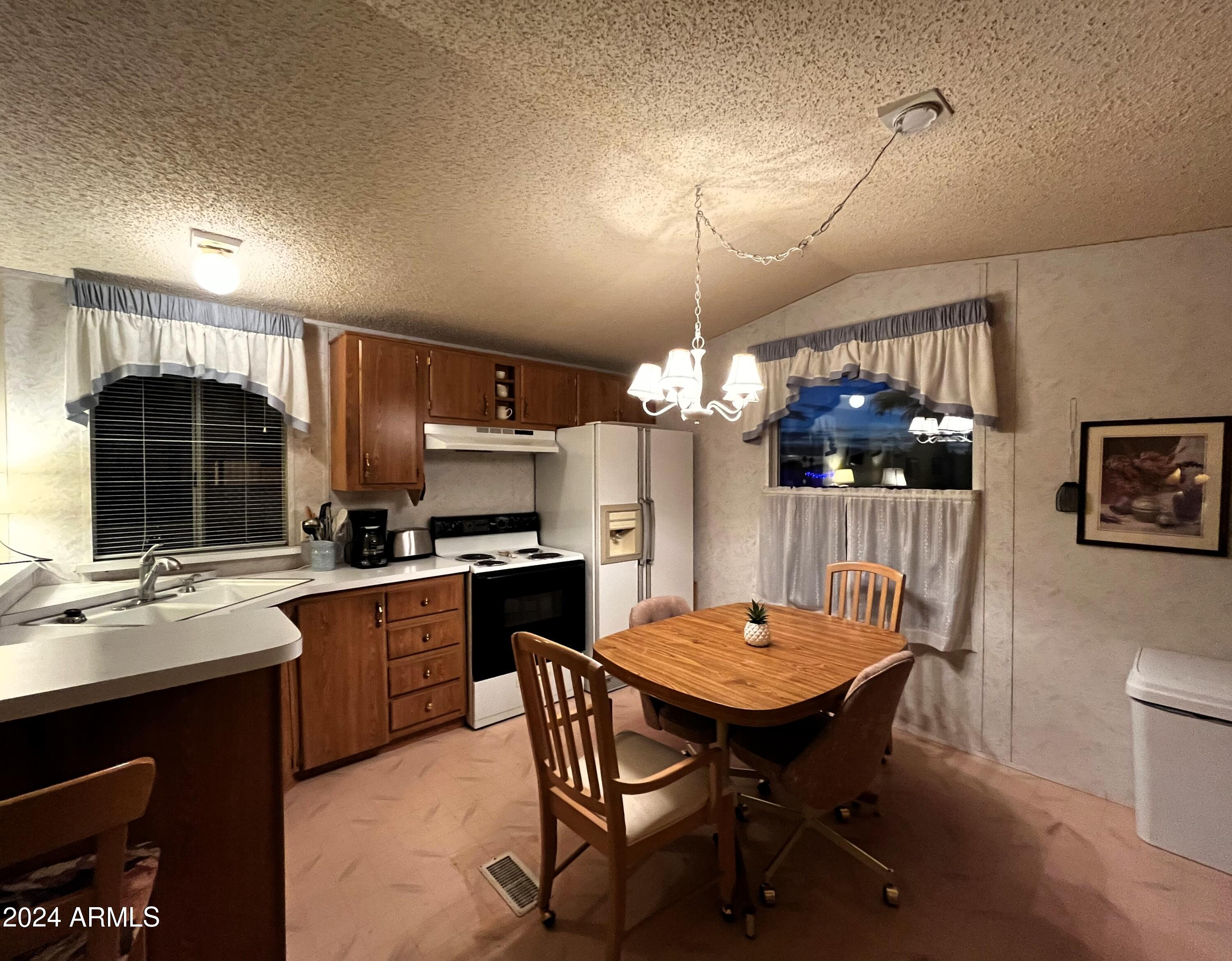44 South Hawes Road, Unit B9 Mesa, AZ 85208 - Photo 11 of 35 11
