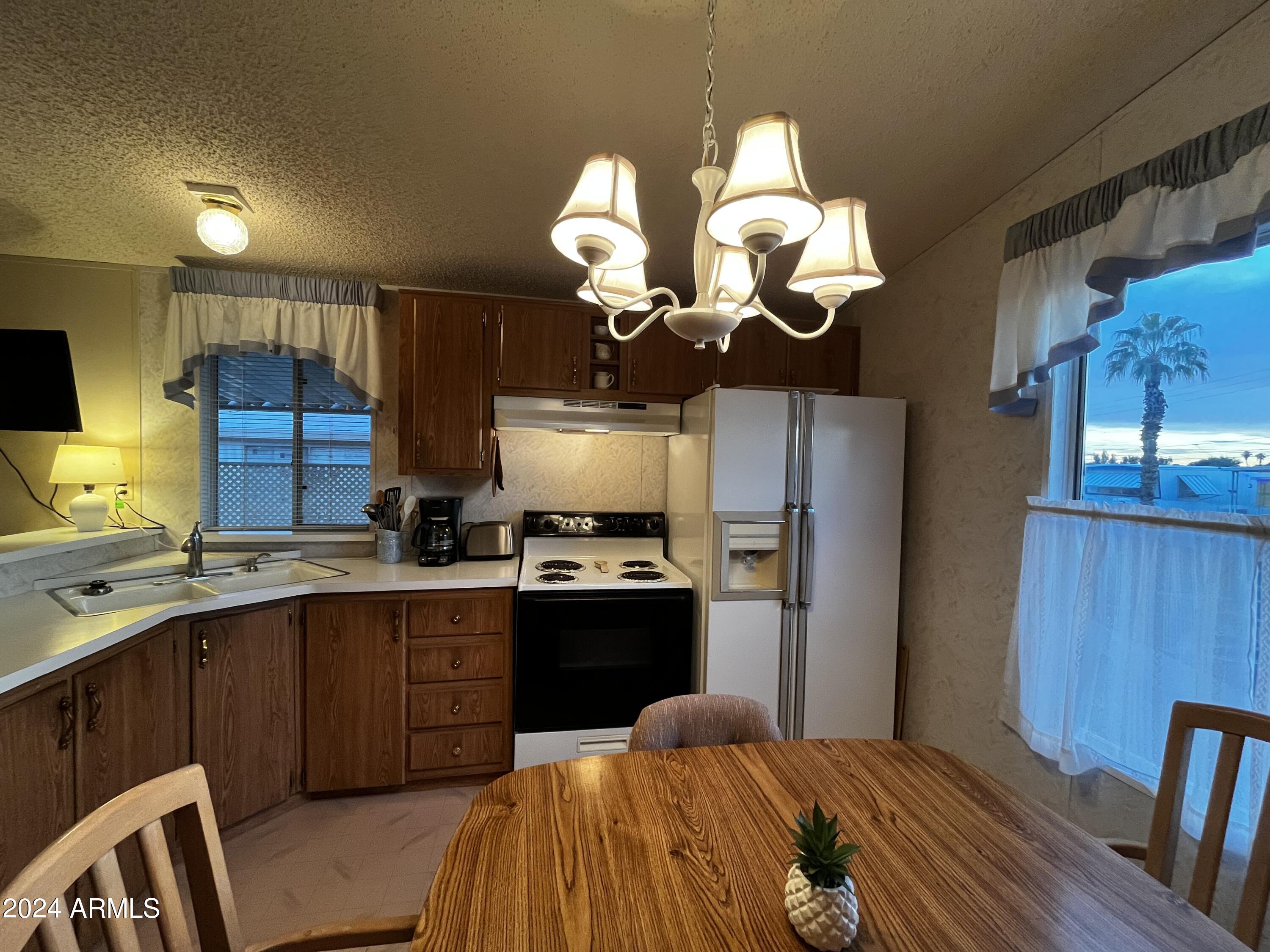 44 South Hawes Road, Unit B9 Mesa, AZ 85208 - Photo 12 of 35 12