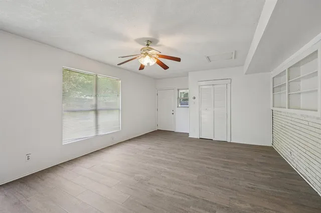 $279,000 | 4720 South Drive West, Fort Worth, TX 76132