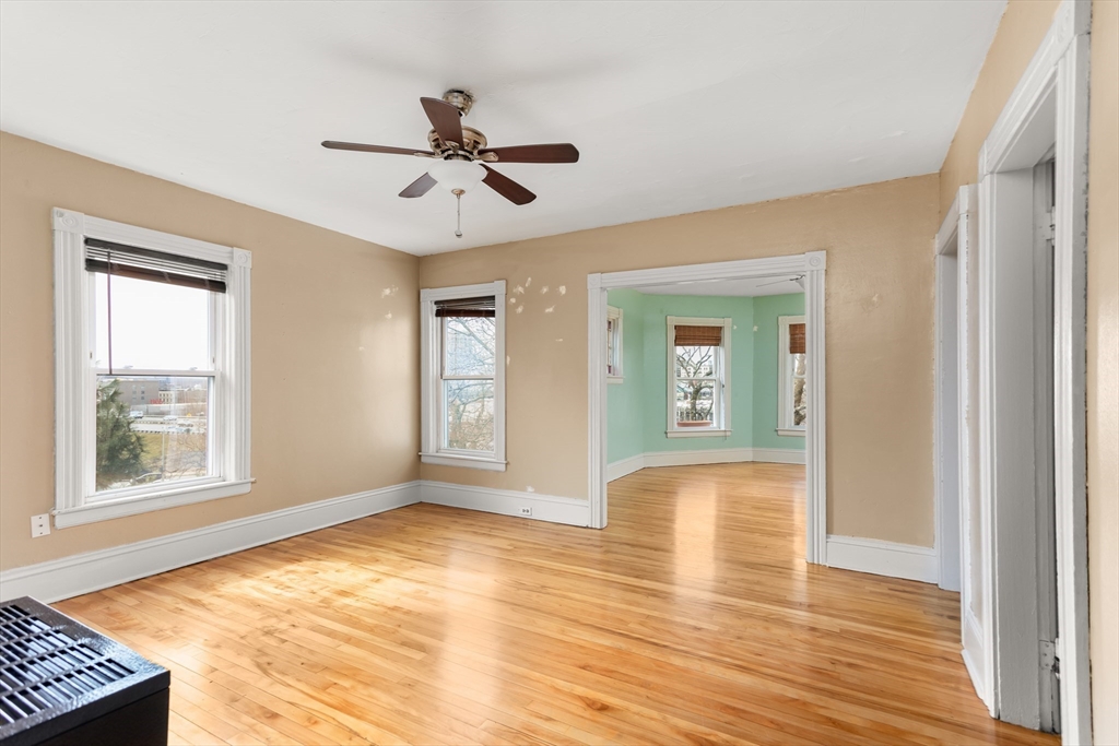 70 Mount Carmel Way Worcester, MA 01605 - Photo 8 of 24